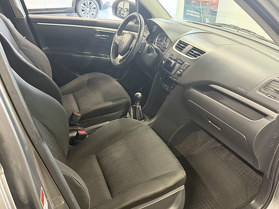 Suzuki Swift 14 of 18