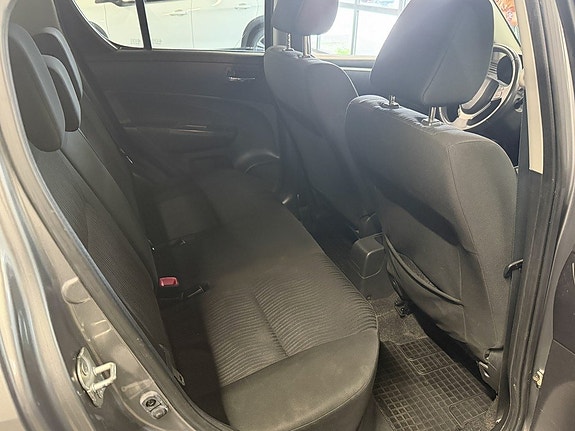 Suzuki Swift 15 of 18