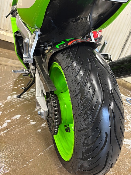 Kawasaki Zx7r 5 of 7