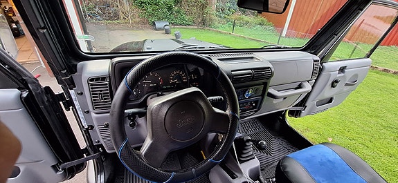 Jeep Wrangler 5 of 10