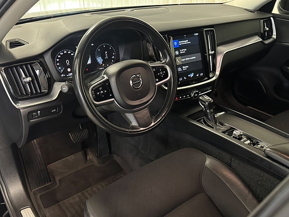Volvo V60 7 of 29