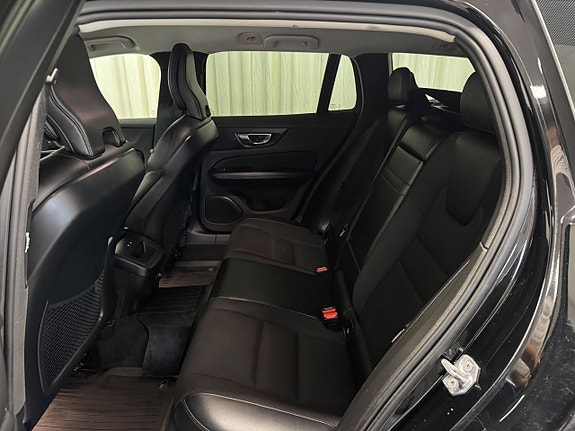 Volvo V60 24 of 29