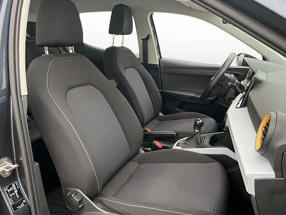 Seat Arona 25 of 30