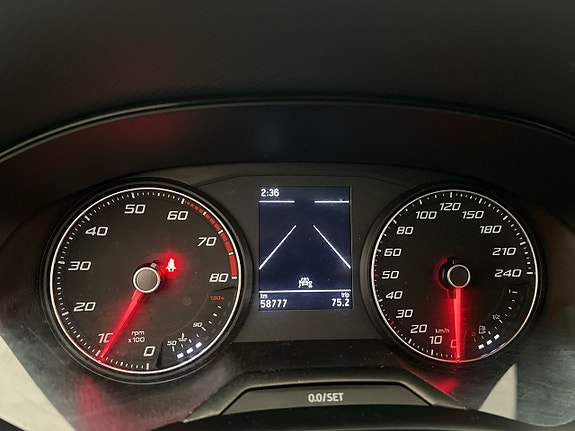 Seat Arona 16 of 30
