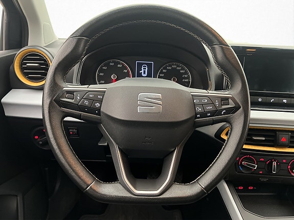 Seat Arona 13 of 30