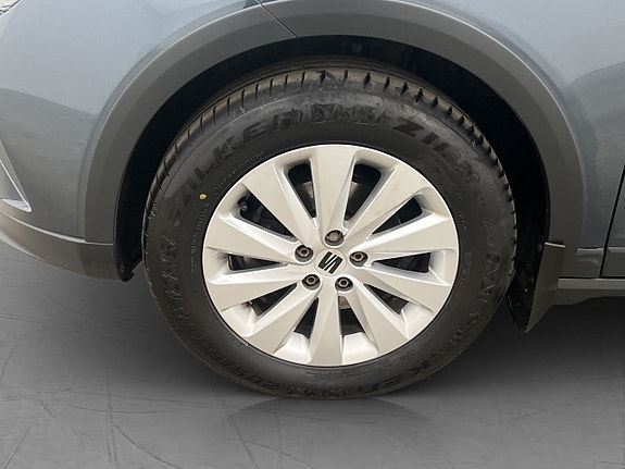 Seat Arona 28 of 30