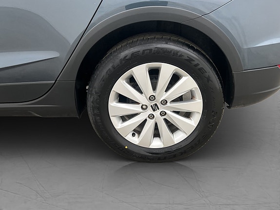 Seat Arona 29 of 30