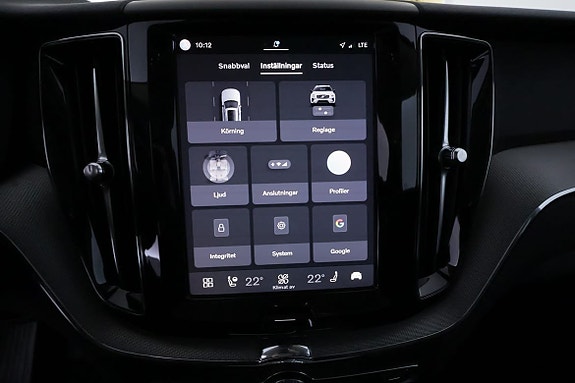 Volvo XC60 14 of 28