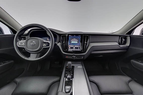 Volvo XC60 7 of 28