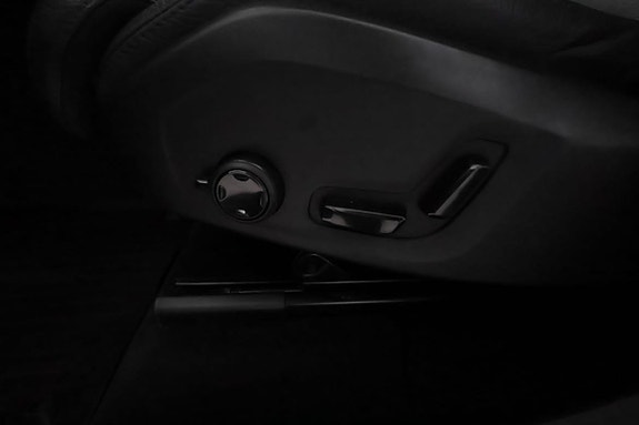 Volvo XC60 18 of 28