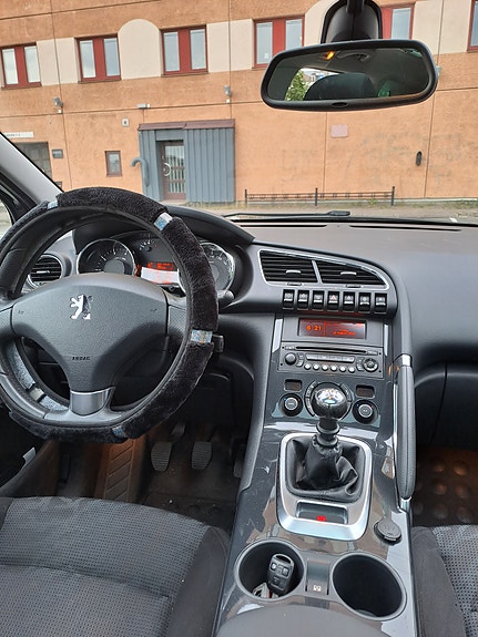 Peugeot 3008 6 of 9