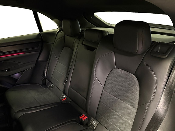 Porsche Macan GTS 10 of 17
