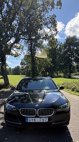 BMW 520d 2 of 5