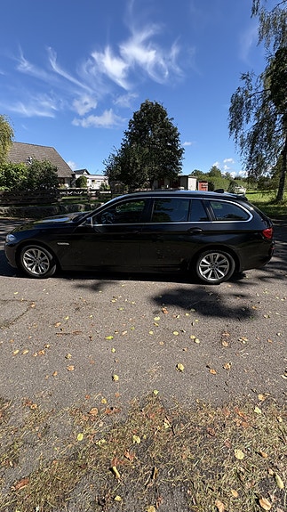 BMW 520d 3 of 5