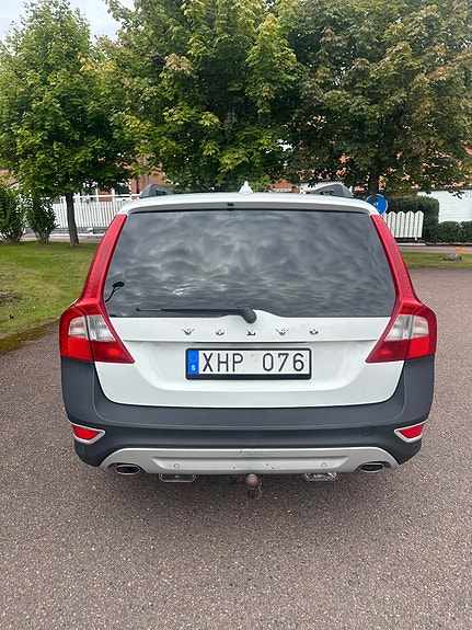 Volvo XC70 4 of 8