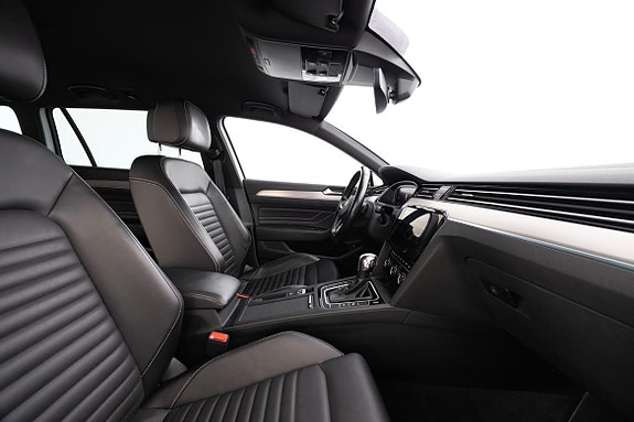 Volkswagen Passat 14 of 24