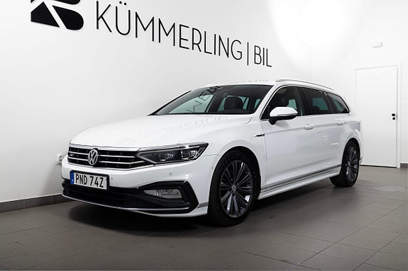 Volkswagen Passat 2 of 24