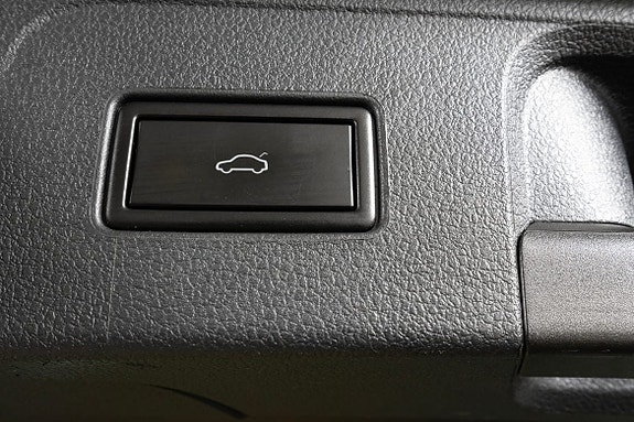 Volkswagen Passat 24 of 24