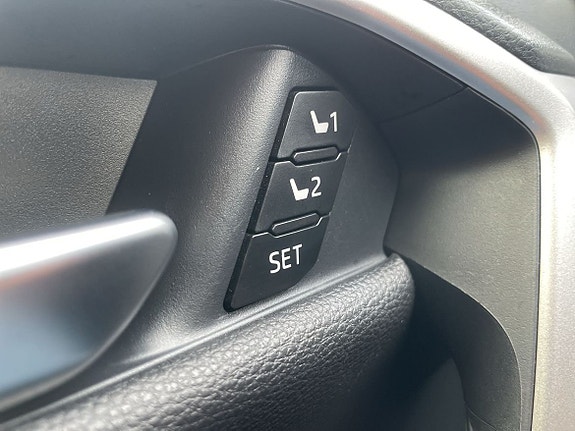 Toyota RAV4 16 of 16