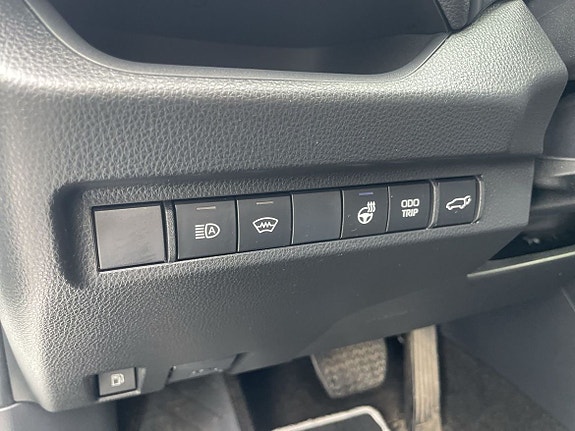 Toyota RAV4 12 of 16