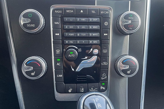Volvo XC60 18 of 25