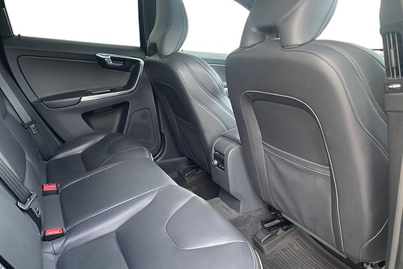 Volvo XC60 21 of 25