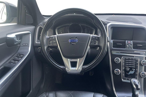 Volvo XC60 16 of 25