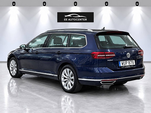 Volkswagen Passat 3 of 15