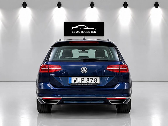 Volkswagen Passat 4 of 14