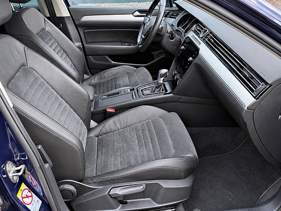 Volkswagen Passat 11 of 15