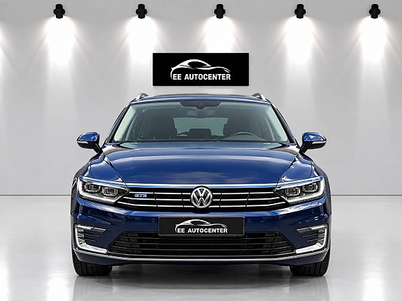 Volkswagen Passat 8 of 14