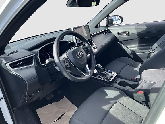 Toyota Corolla Cross 8 of 17