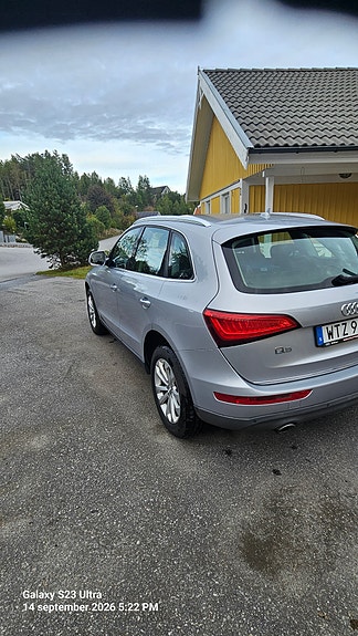 Audi Q5 2 of 7