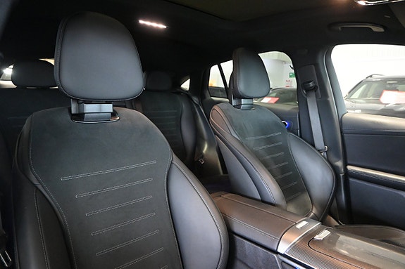 Mercedes-Benz GLC300 de 14 of 29