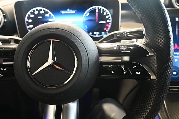 Mercedes-Benz GLC300 de 24 of 29