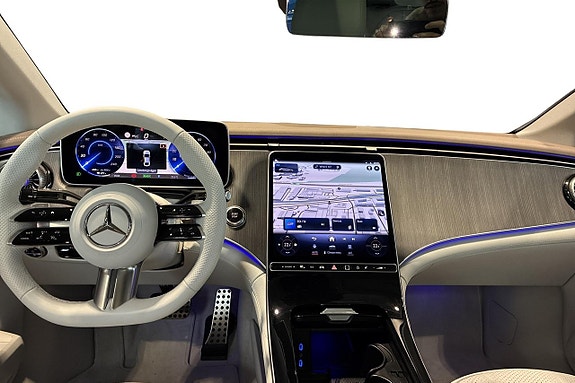 Mercedes-Benz EQE350+ 8 of 12