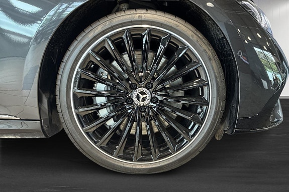 Mercedes-Benz EQE350+ 5 of 12