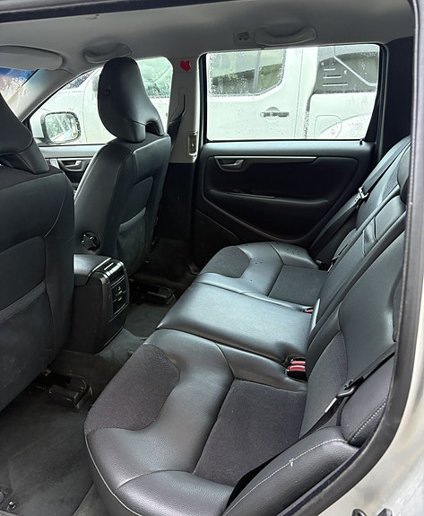 Volvo XC70 6 of 8