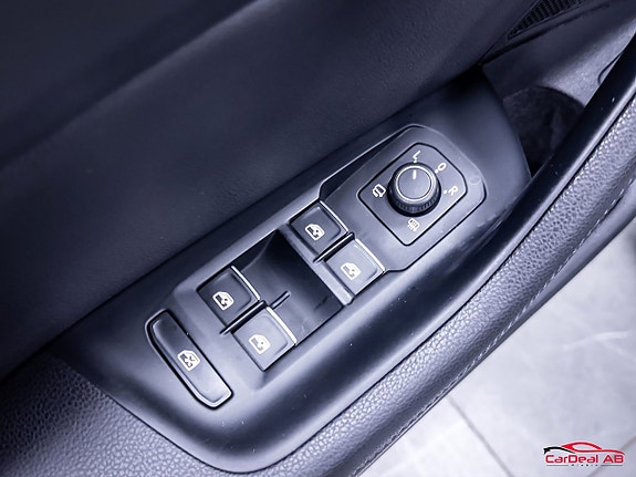 Volkswagen Passat Alltrack 27 of 27