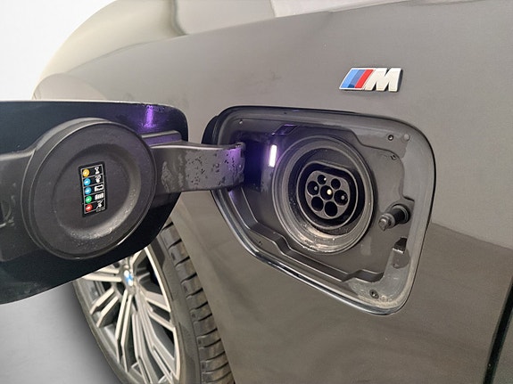 BMW 330e 12 of 30