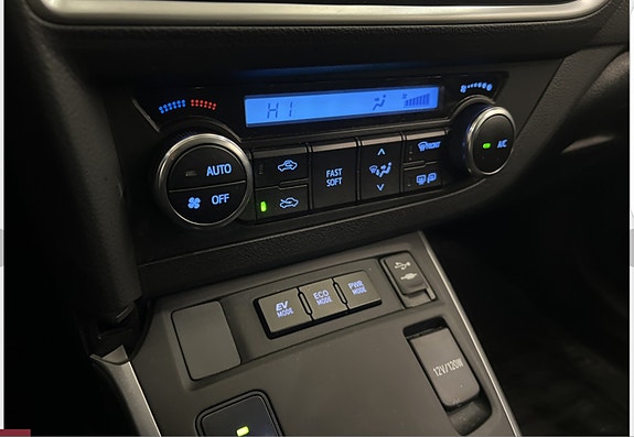 Toyota Auris 5 of 16