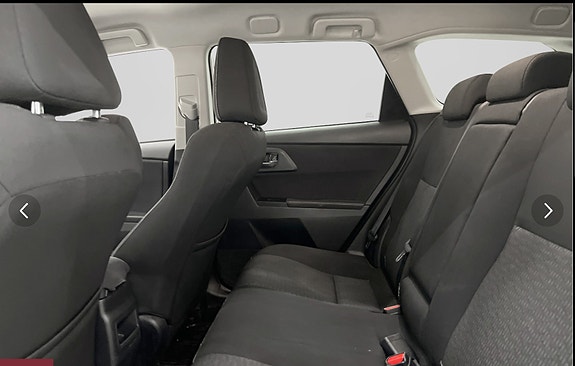 Toyota Auris 3 of 16