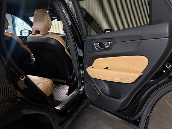 Volvo XC60 27 of 30