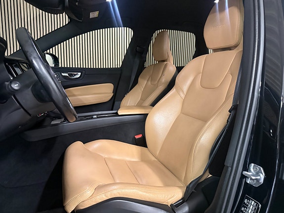 Volvo XC60 11 of 30