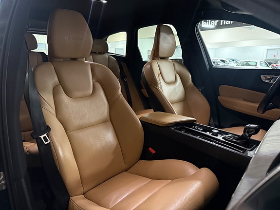 Volvo XC60 30 of 30