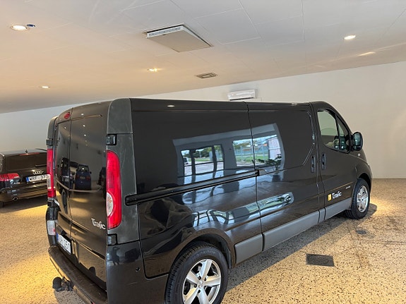 Renault Trafic 3 of 9