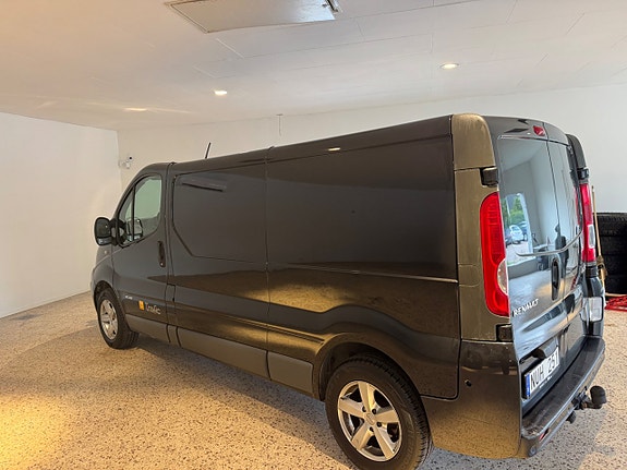 Renault Trafic 4 of 9