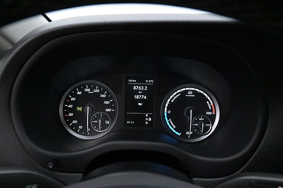 Mercedes-Benz eVito 112 9 of 27