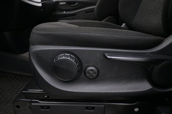 Mercedes-Benz eVito 112 13 of 27