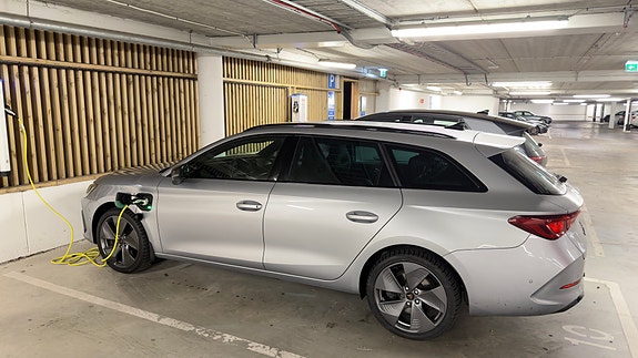 Cupra Leon 4 of 6